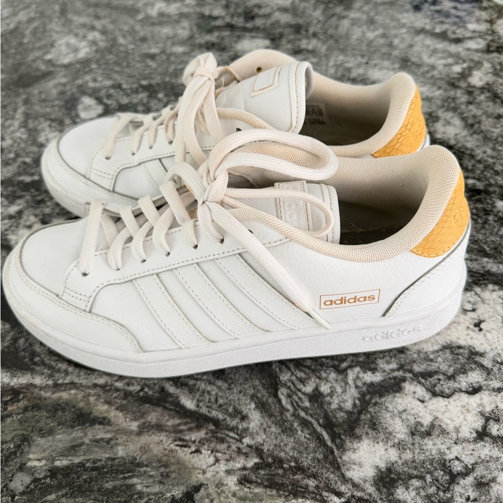 adidas White Low-Top Sneakers with Yellow Heel Patch